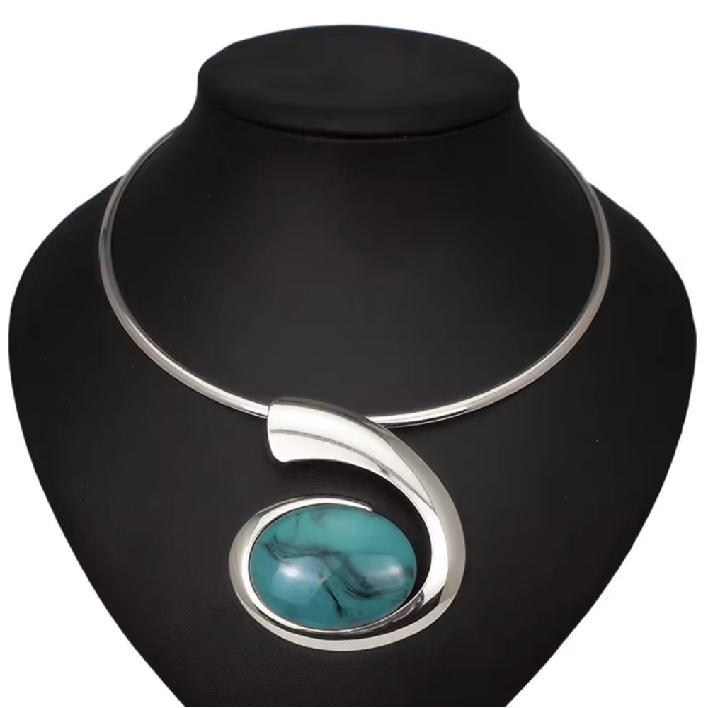 Boned Circle Chain Necklace w/ Big Oval Turquoise Pendant in a Conch Type Shape